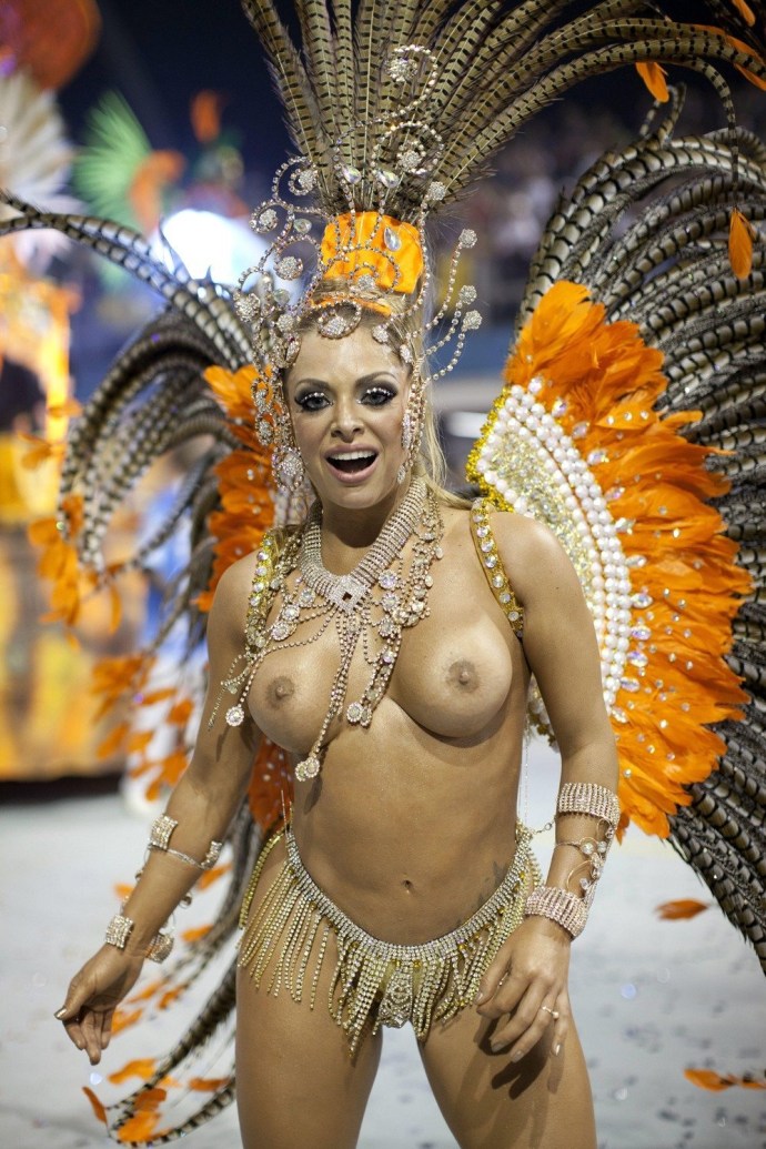 Andrea Martins Brazili Carnival
