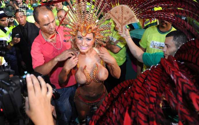 Andrea Martins Brazili Carnival Nude