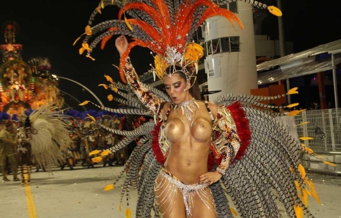 Fuck on the Brazilian carnival