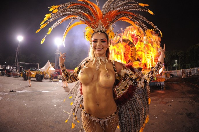 Andrea Martins Brazili Carnival