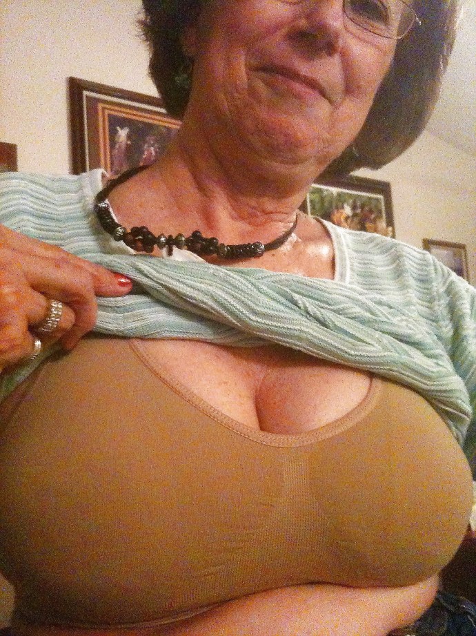 Naked bbw in bras