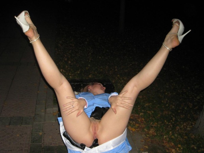 Drunk girls spread their legs