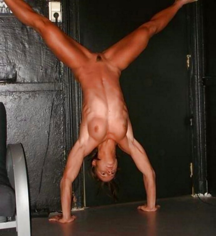 Naked gymnasts on twine