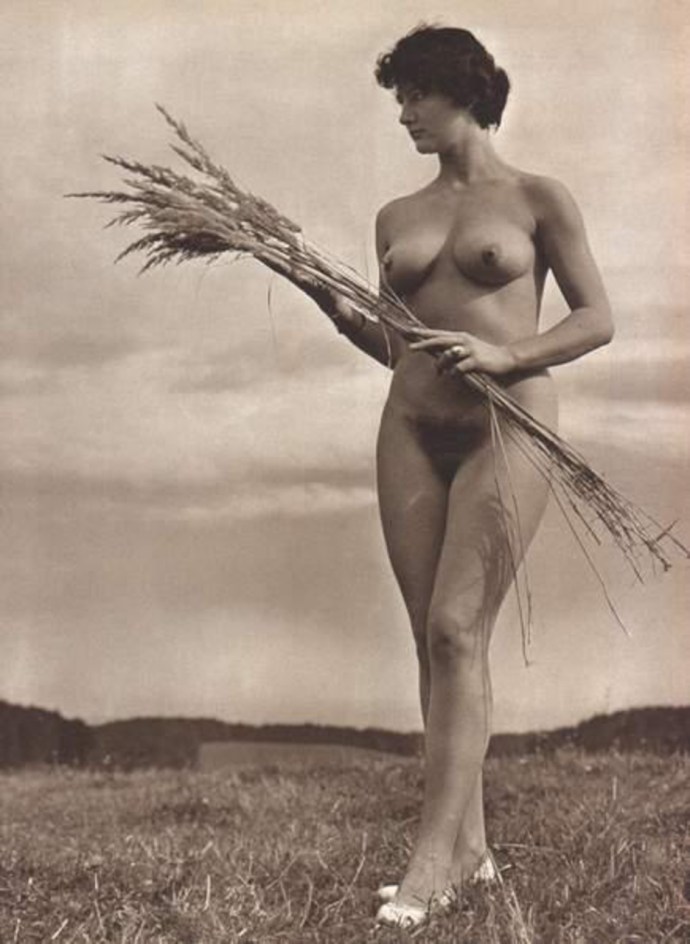 Naked women of the past