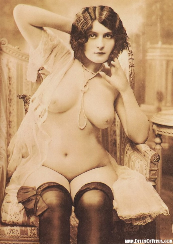 Vintage naked women