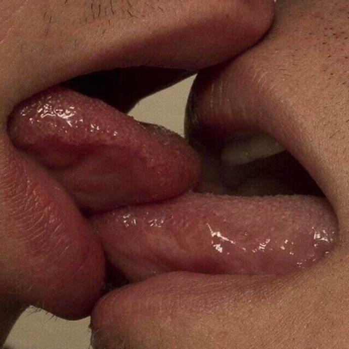 Cunnilingus close -up