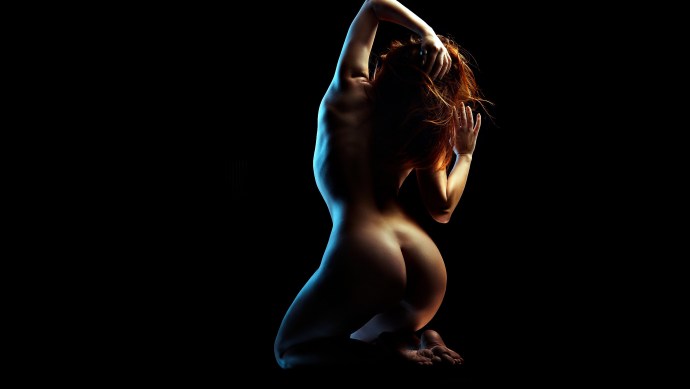 Girls nude on your desktop