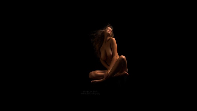 Erotic screensavers on the desktop