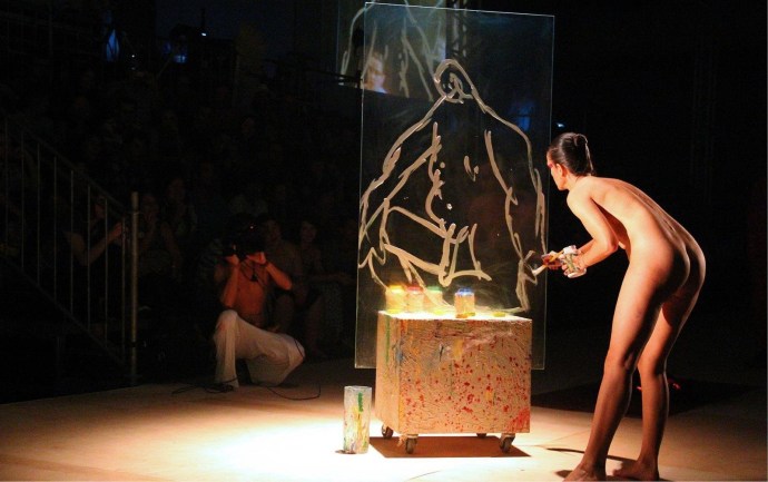 Erotic scenes in performances