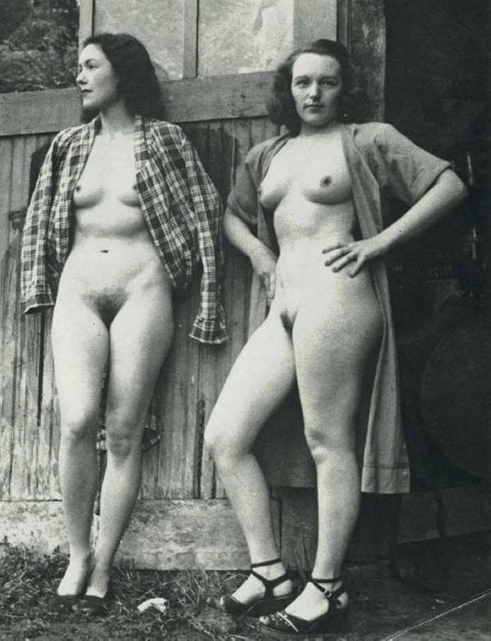 German naked women retro