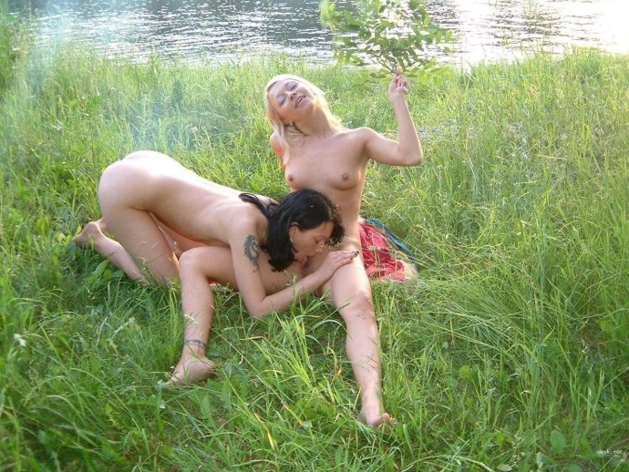 Fucking mature women in nature