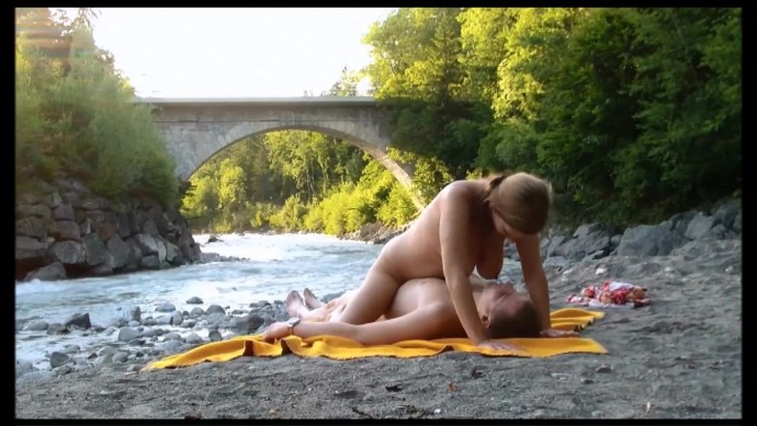 Girls Private naked on the shore