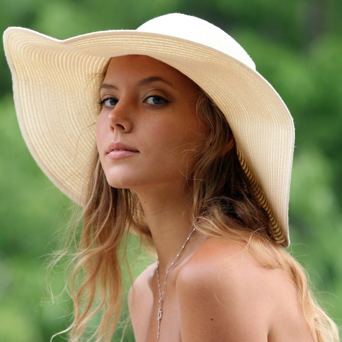 Clara Clover