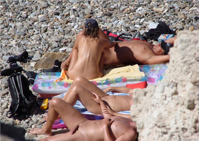 Fuck on the Nudium beach