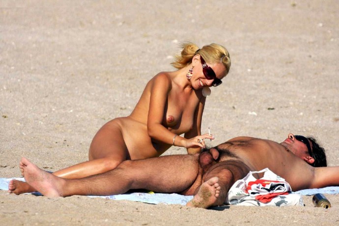 Masturbation on the Nudium beach