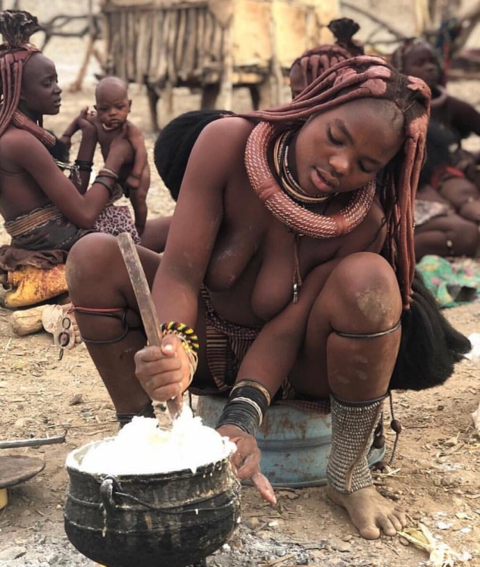 Naked women of old tribes 7