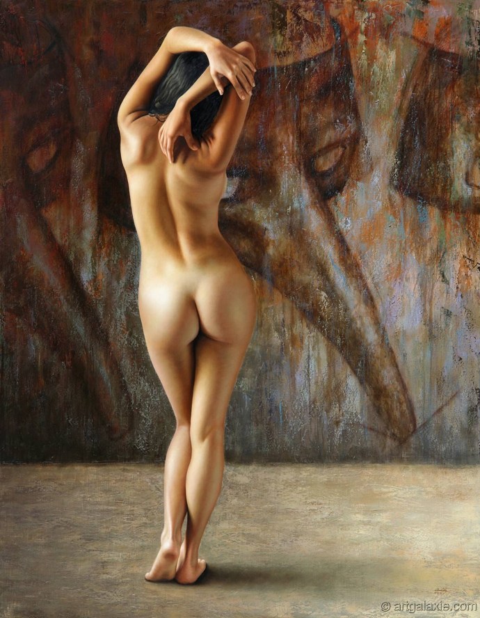 The girl poses for the artist