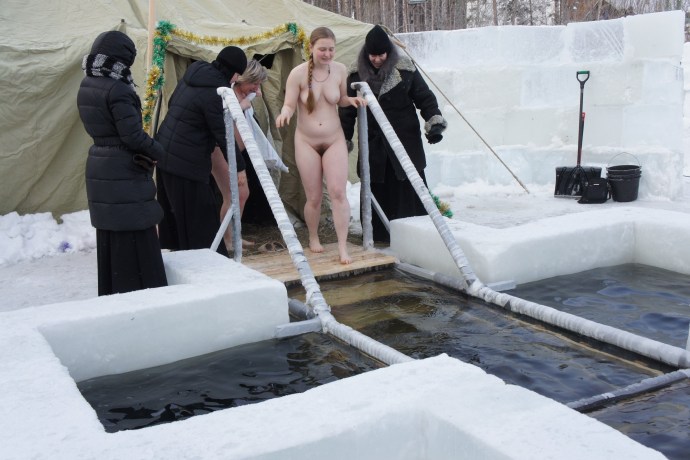 Naked bathing for baptism