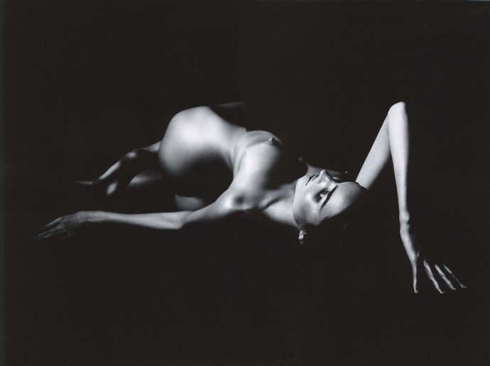 Black white art nude