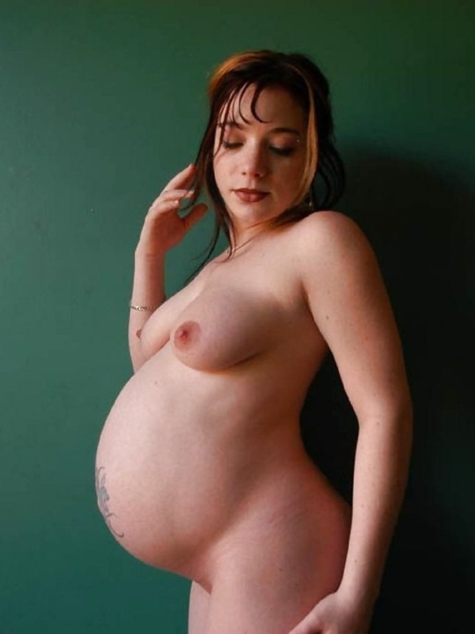 Pregnant porn actress