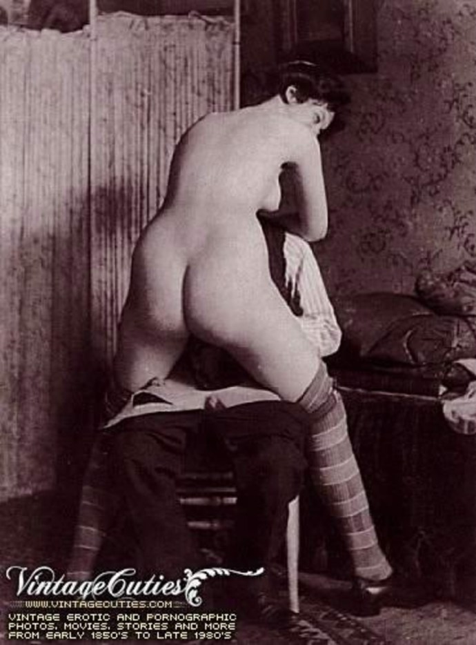 Naked women of the twentieth century