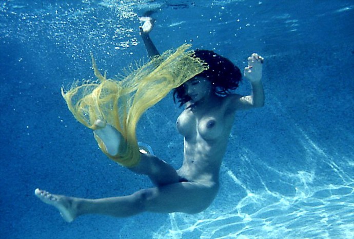 Naked beauties underwater