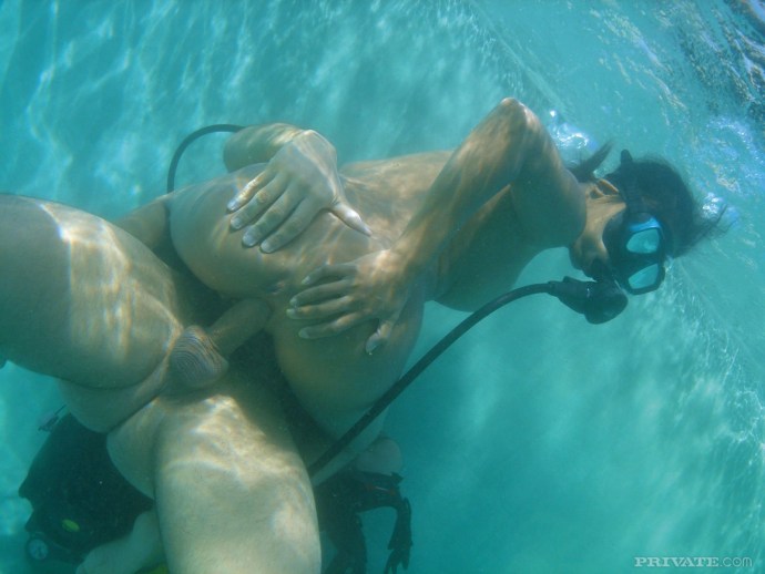 Naked girls in scuba