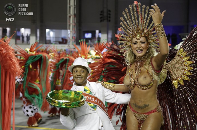 Brazilians on the carnival in Rio de Janeiro Nude