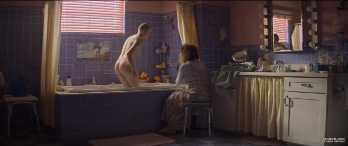 Actress Joey King Naked