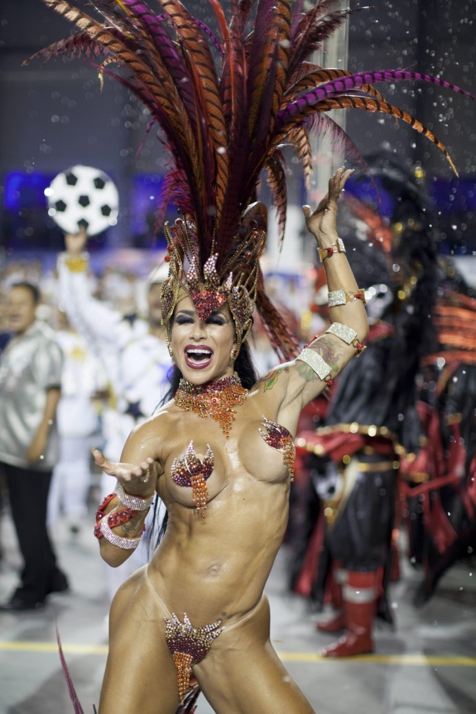 Andrea Martins Brazili Carnival