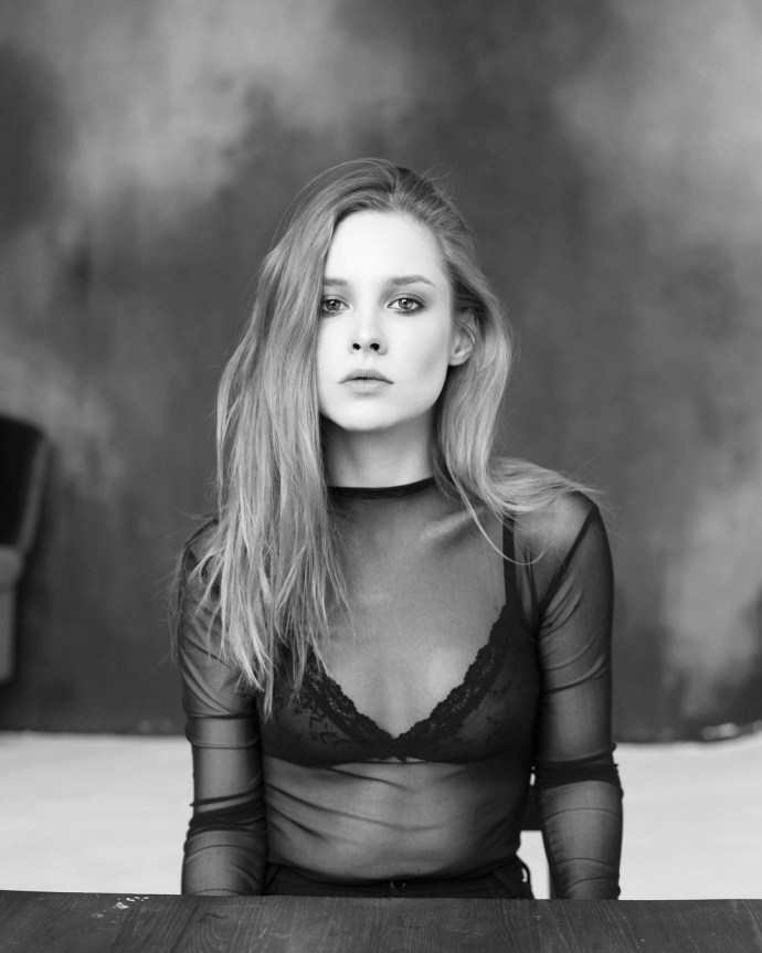 Ekaterina Davydova actress model