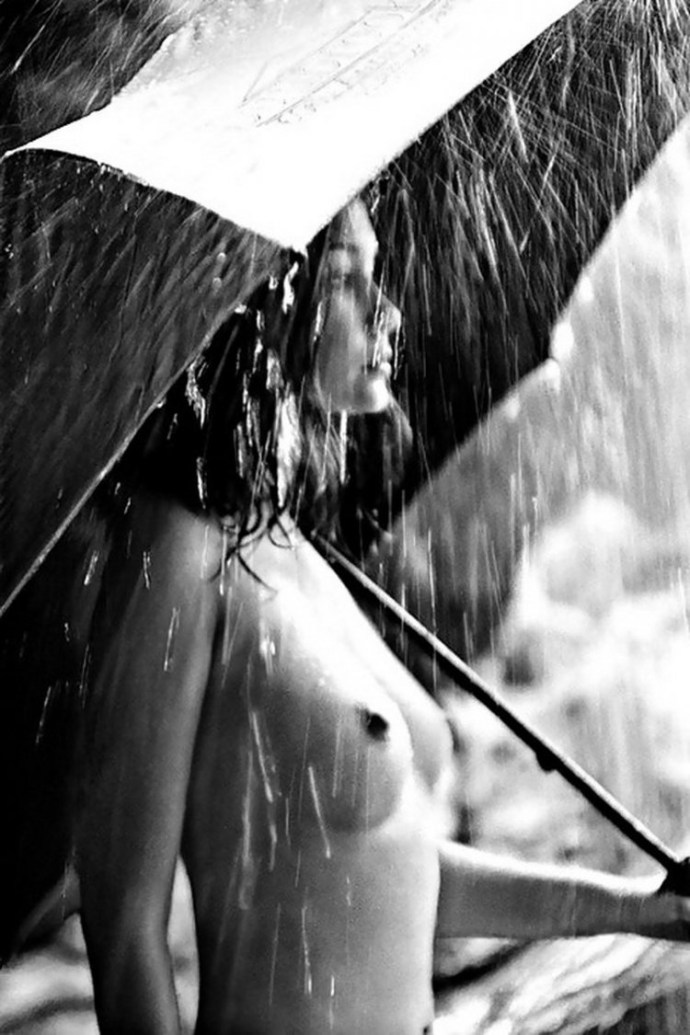 Photo shoot in the rain nude