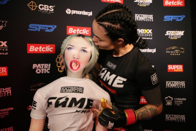 Kamila Smogullets and Zusieu Astafyeva