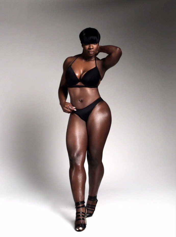 Model Plus Saiz Naomi Banks
