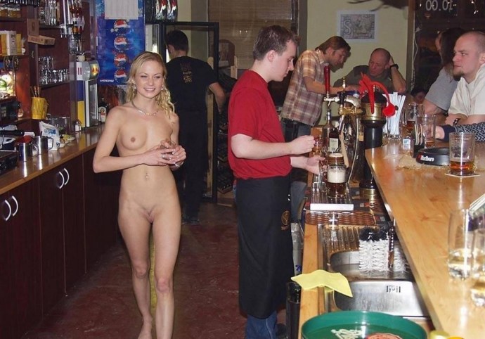 Fucked a waitress in a cafe
