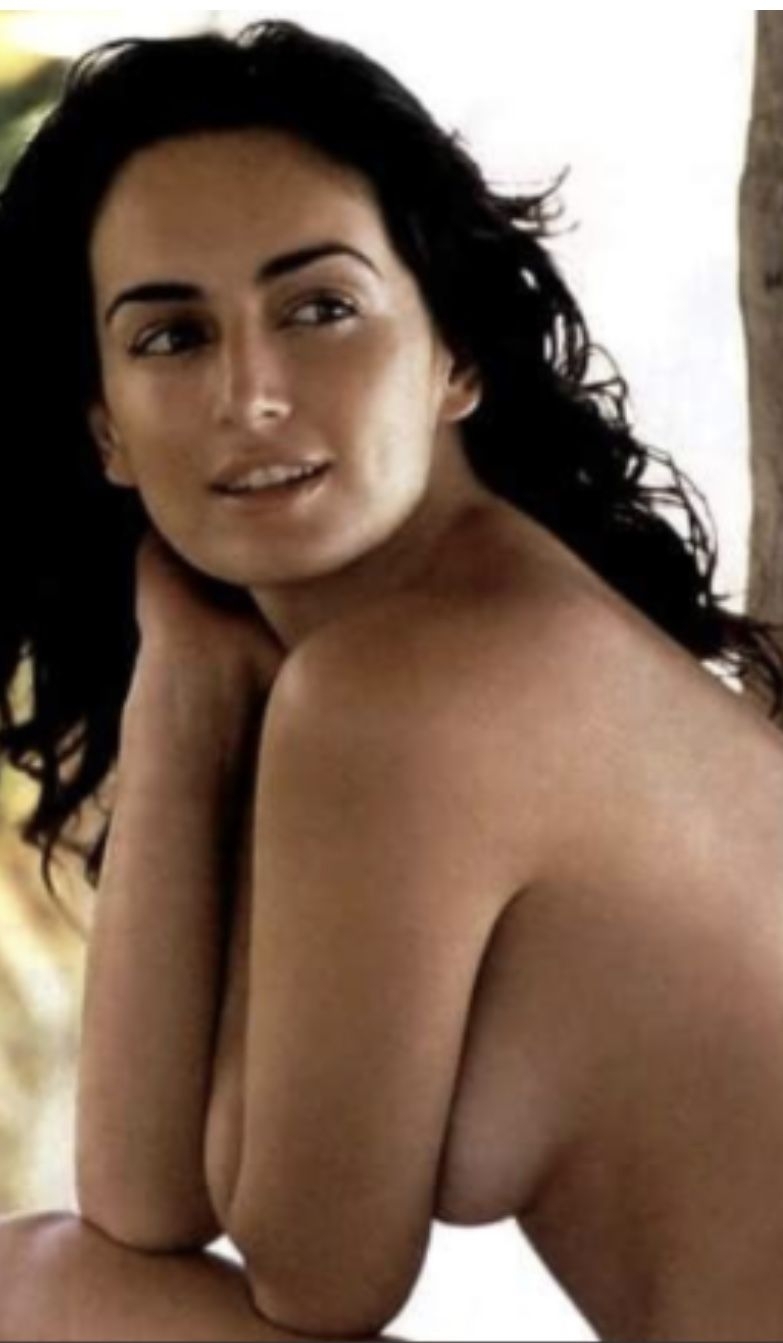 Ana de La Reger Naked