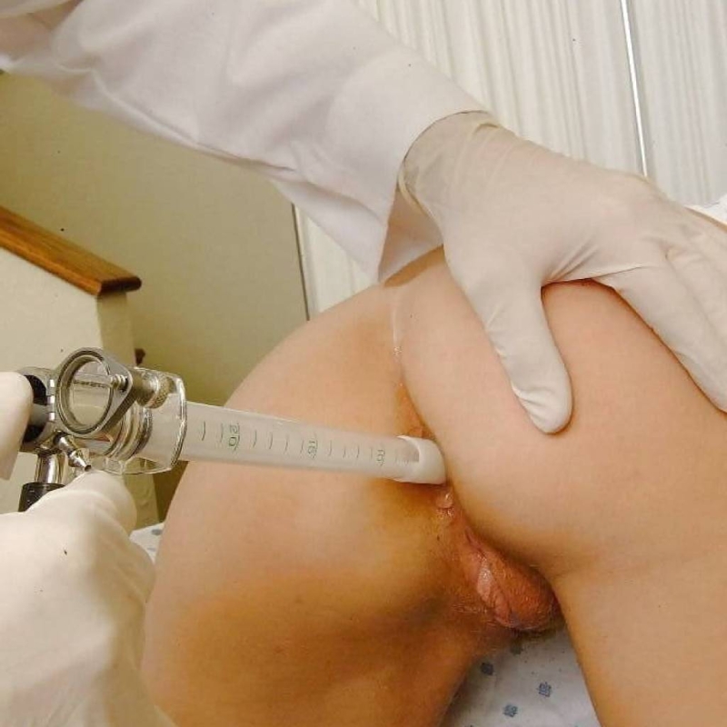Injections in naked ass women