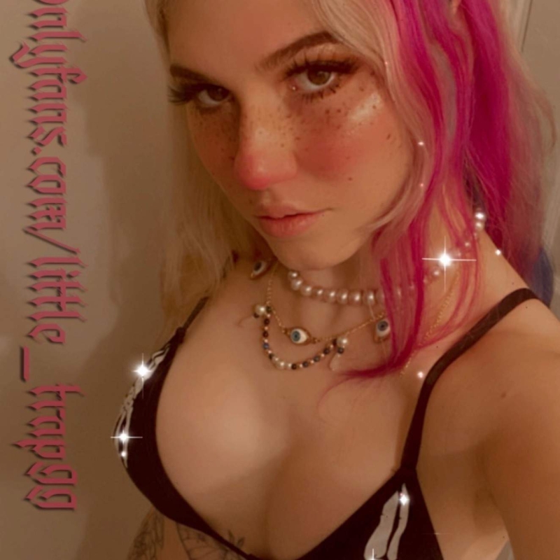 Little Trap 99 Tits
