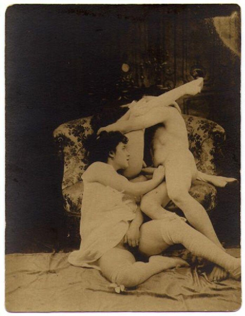 The first erotic pictures