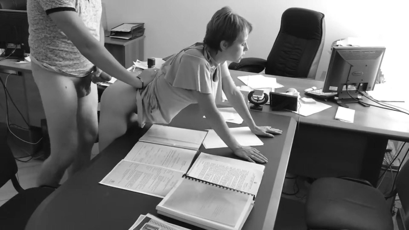 Blowjob in the office hidden camera