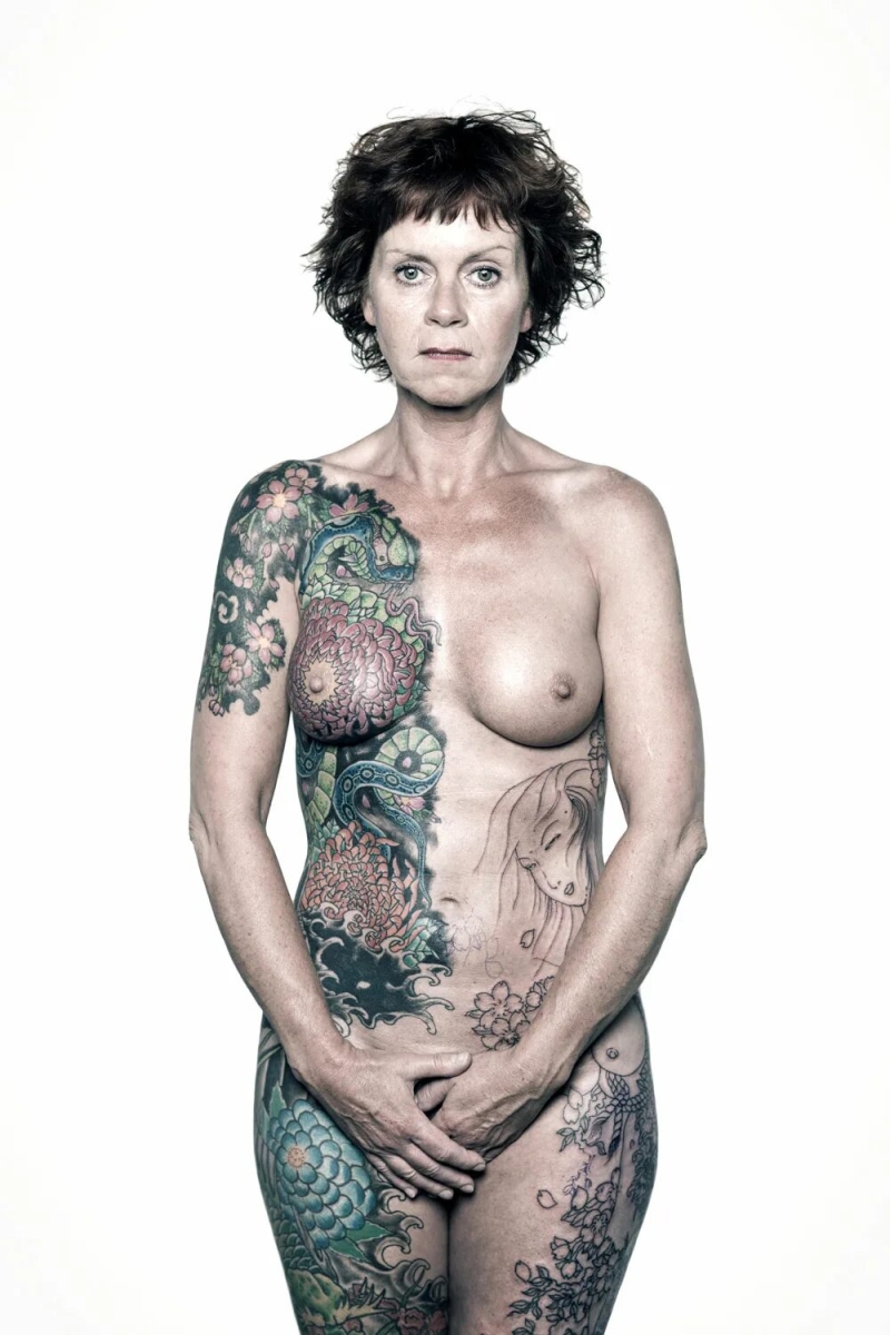Naked tattooed women