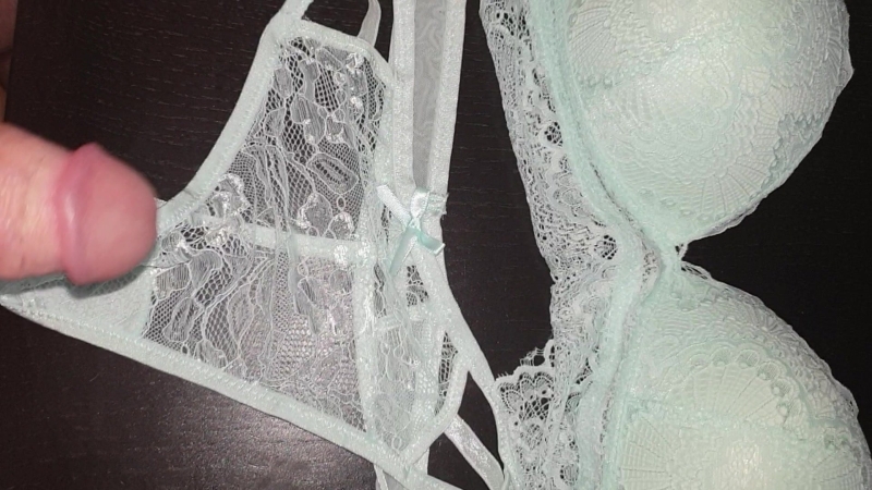 Jerked off to the bra