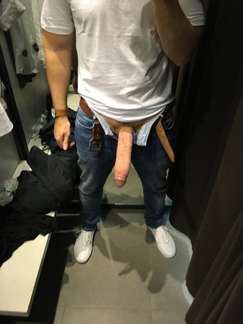 Naked guy in the fitting room