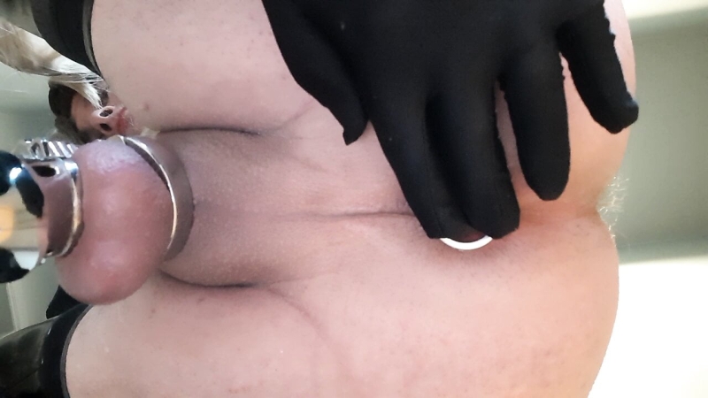 Masturbation of the nipples with suckers